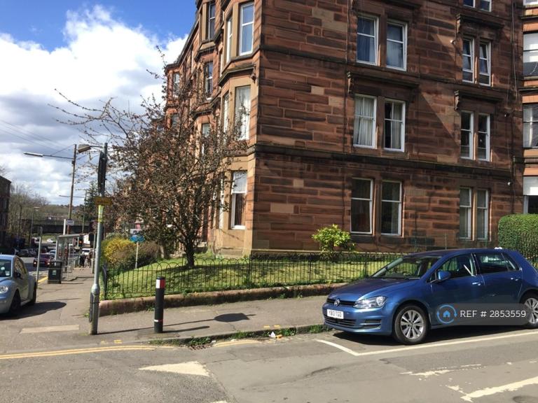 1 bedroom flat in Clarence Drive, Glasgow, G12 (1 bed) (#2853559)