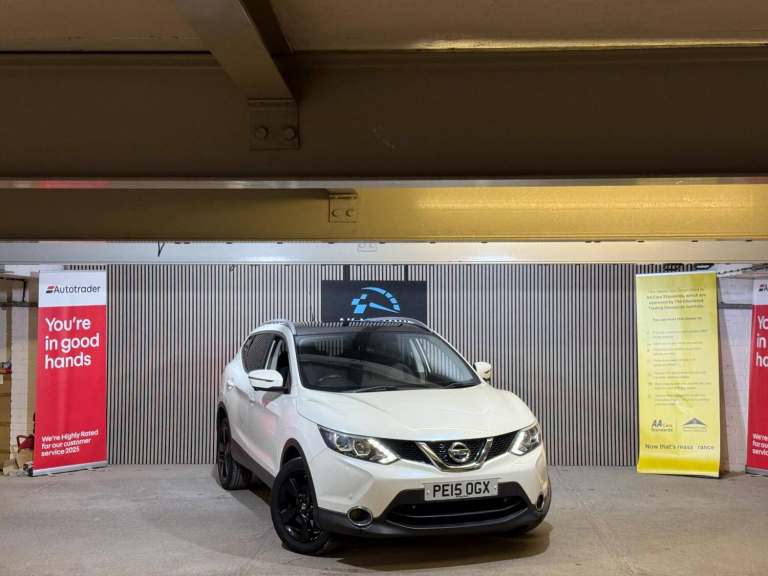 2015 Nissan Qashqai 1.2 DiG-T N-Tec+ 5dr HATCHBACK PETROL Manual