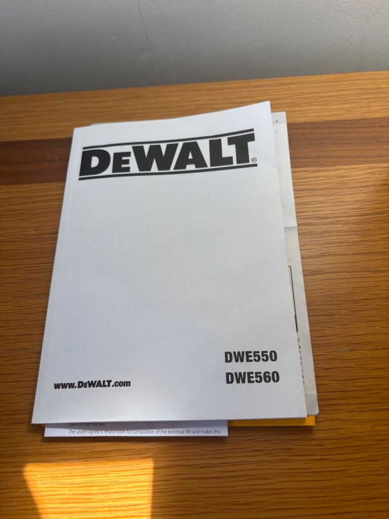 DeWALT DWE560 Circular Saw – Brand New in Box