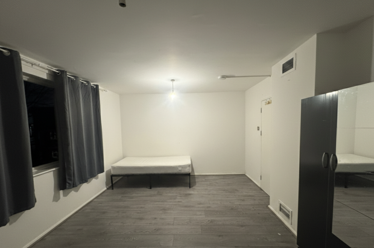 Double Room Canary Wharf E14 | £800 | Bills Included | Available Now