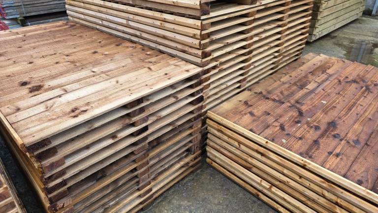 🌟 Heavy Duty Feather Edge Fencing Panels. Pressure Treated Brown. Made With 75 x 32mm Back Batons