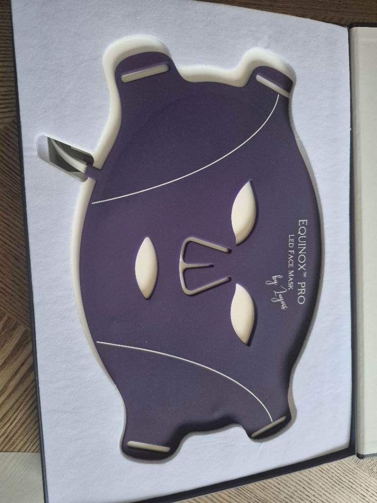 Luyors led mask , chest and neck 