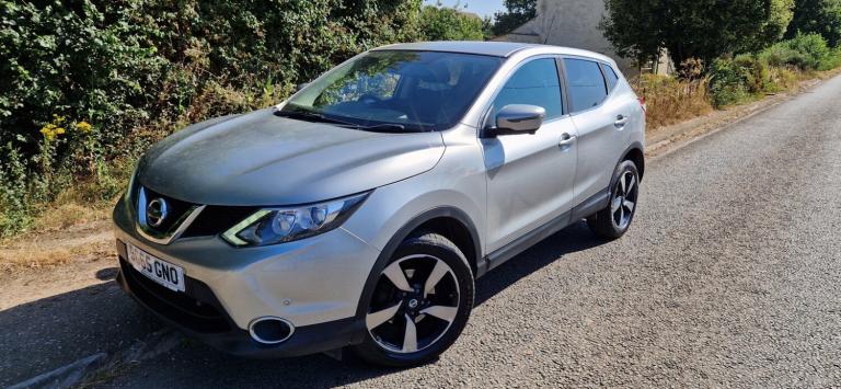 2015 Nissan Qashqai 1.5 dCi N-Tec 5dr HATCHBACK Diesel Manual