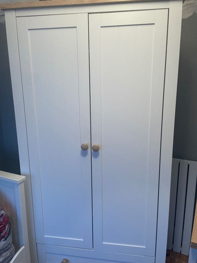 Children’s bedroom furniture set 