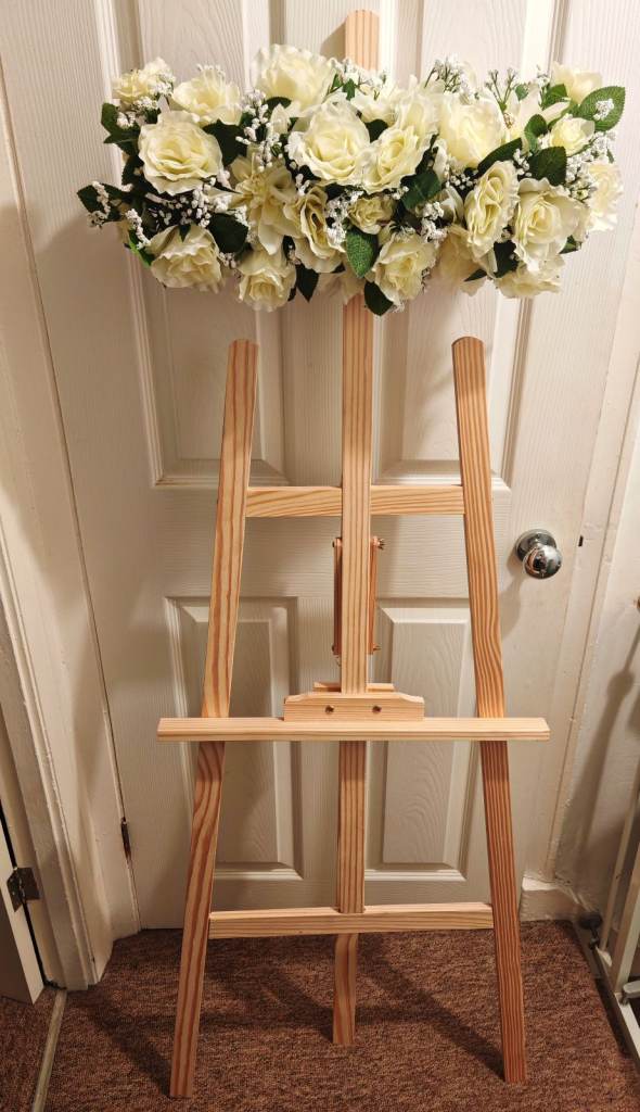Easel- wedding sign display 