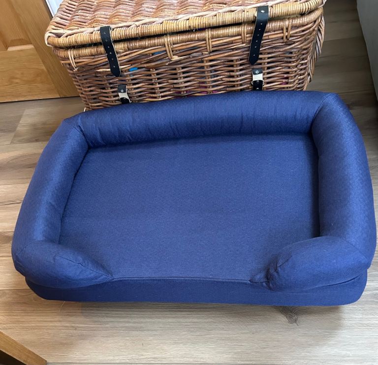 Omlet Bolster dog bed size medium midnight blue
