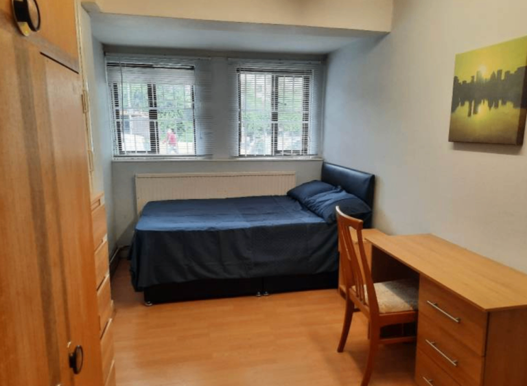 4-Bed House | Furnished | Shared Property | Bills Included | Well Close Rise, Leeds City Centre-LS7