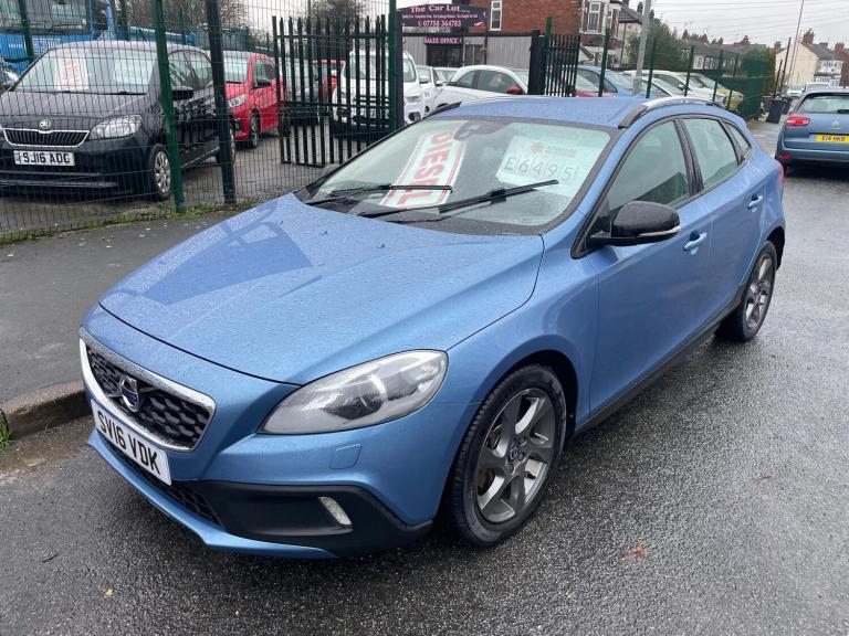 2016 Volvo V40 D2 [120] Cross Country Lux 5dr HATCHBACK Diesel Manual