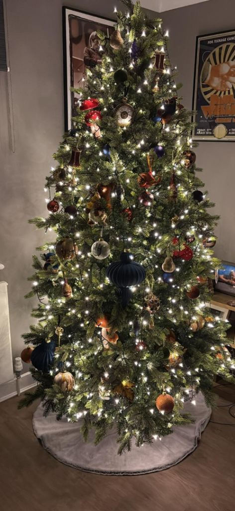 Good Condition Artificial Christmas Tree with Lights