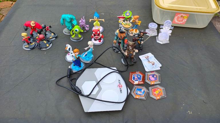Disney Infinity Figures and Base – Good Condition