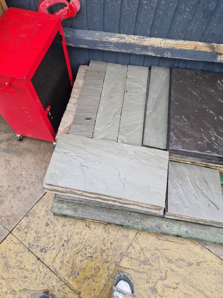 Grey Indian sandstone rivern slabs