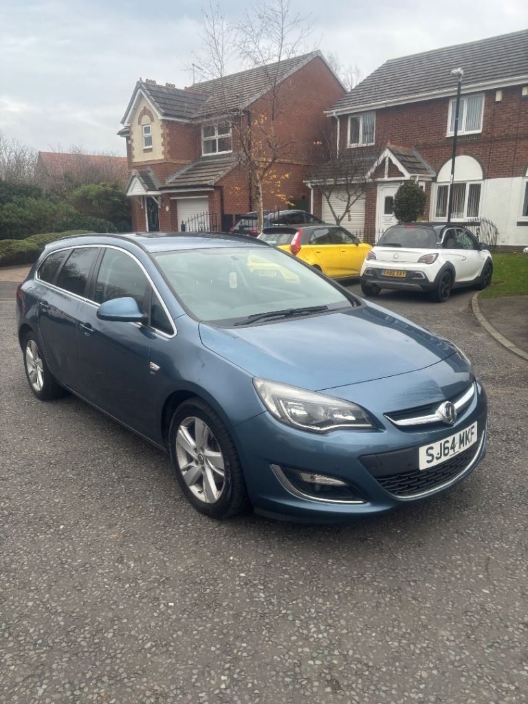 Vauxhall, ASTRA, Estate, 2014, Semi-Auto, 1956 (cc), 5 doors