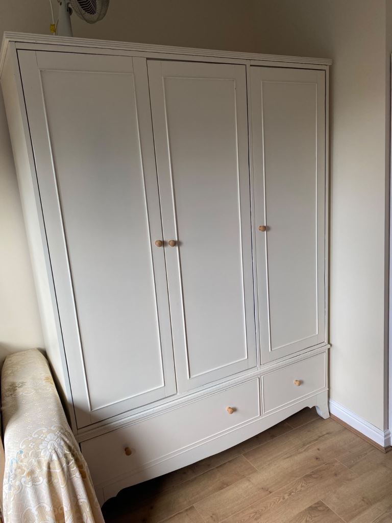White Triple Wardrobe with Drawers at £85