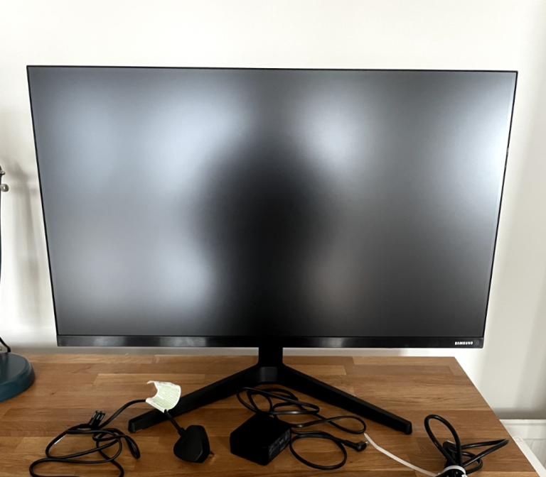 Wanted - Samsung 27" monitor LF27T350FHRXXU