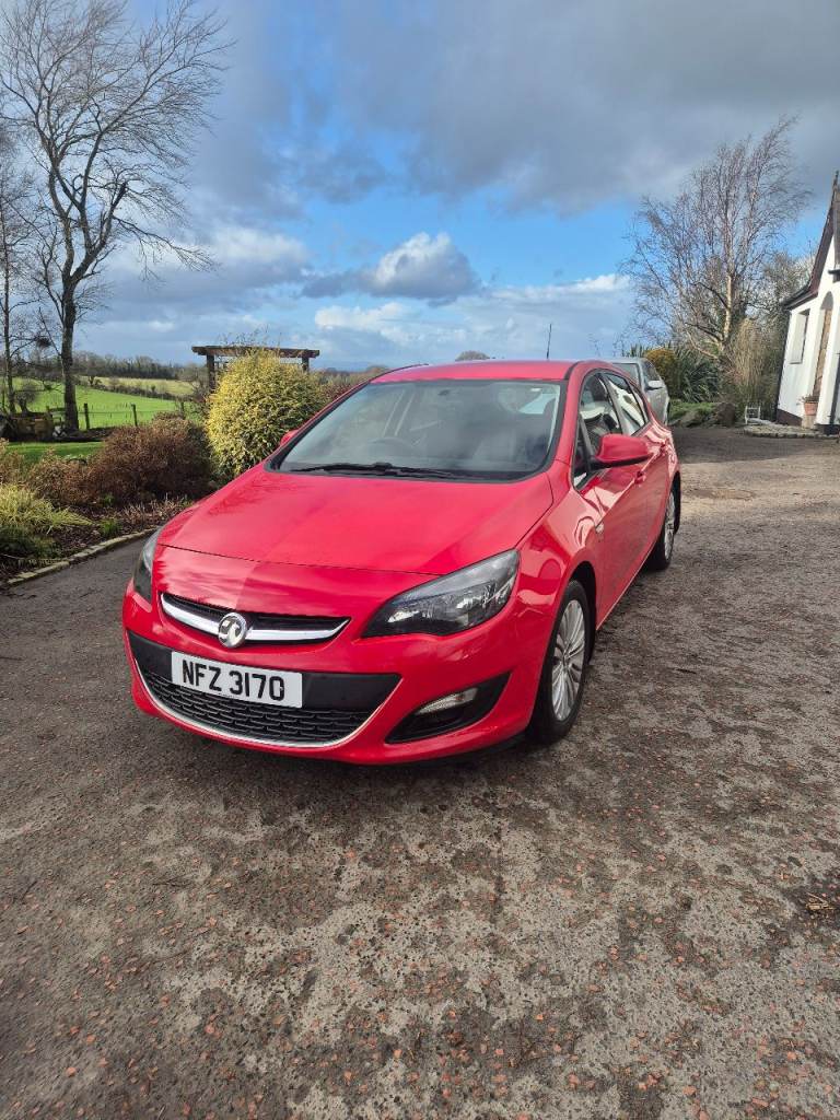 Vauxhall Astra Hatchback, 2013, Manual, 1398 (cc), 5 doors
