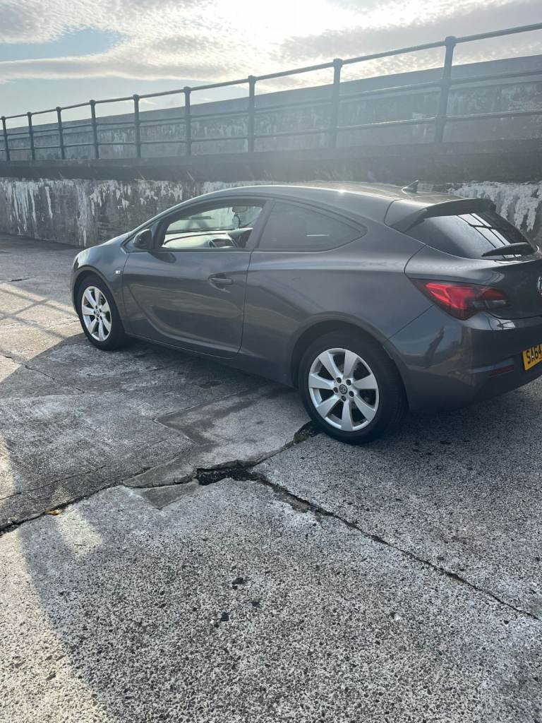 Vauxhall, ASTRA GTC, Hatchback, 2014, Manual, 1364 (cc), 3 doors