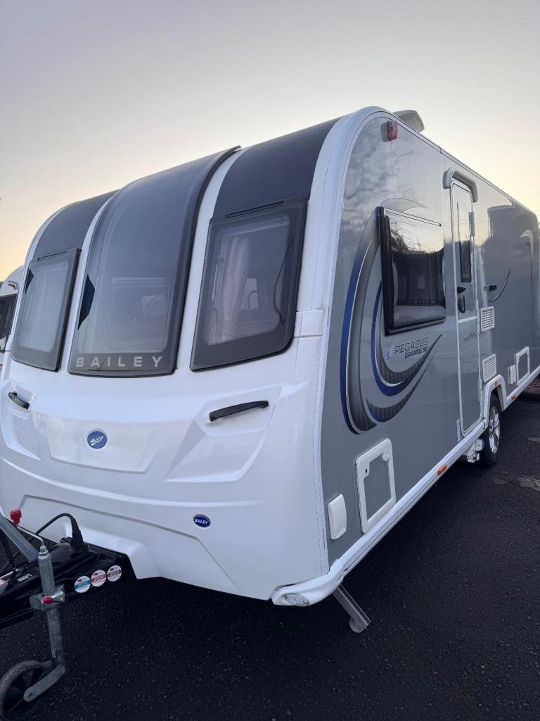 Bailey Pegasus Grande Brindisi, Yr.2022, Island bed, mover, awning 