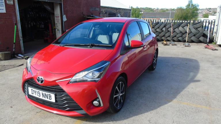 2019 Toyota Yaris 1.5 VVT-i Icon Tech 5dr HATCHBACK Petrol Manual