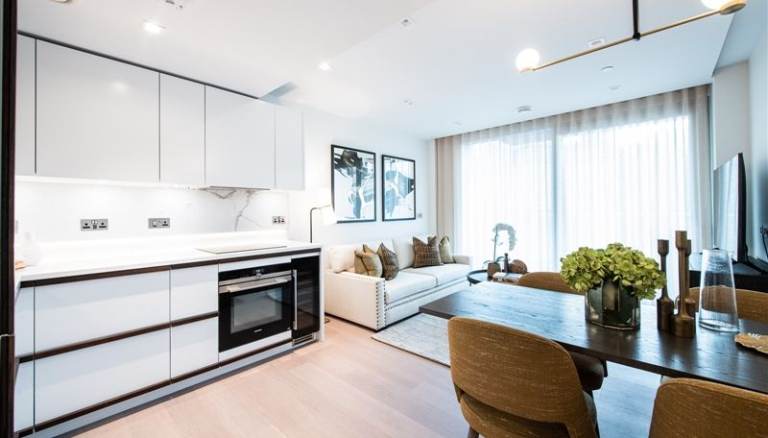 Luxury 1 Bedroom Apartment West End Gate