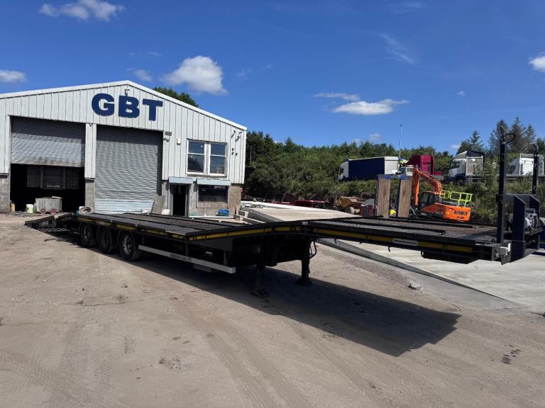 Montracon MT 45 low loader / forklift access plant trailer 