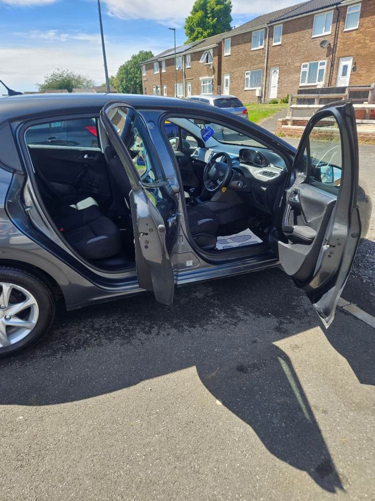 Peugeot, 208, Hatchback, 2014, Manual, 1398 (cc), 5 doors