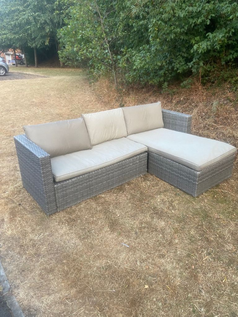 Rattan corner sof