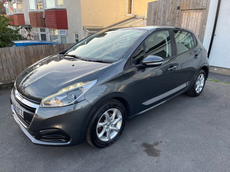 Peugeot, 208, 1.2 Active Hatchback, 2016, 66 Reg 60000 Miles Full service history Manual, 5 doors
