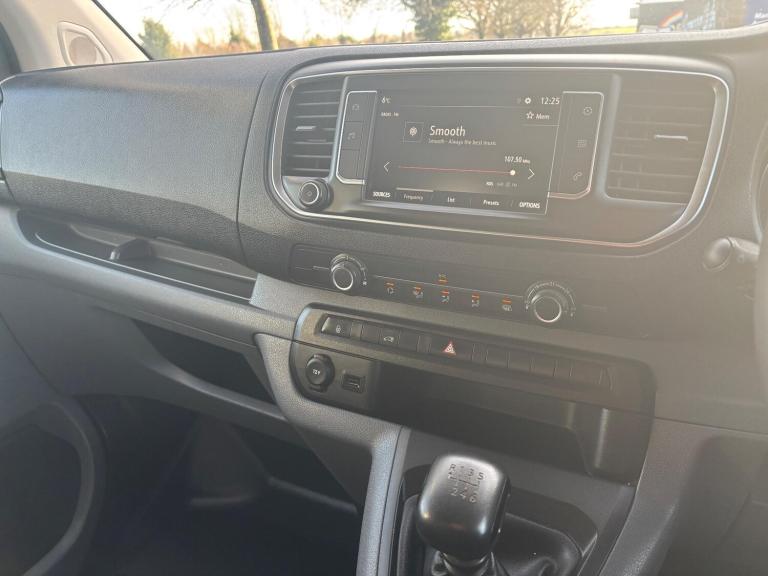 2020 Vauxhall Vivaro 2900 1.5d 100PS Dynamic H1 Van PANEL VAN DIESEL Manual