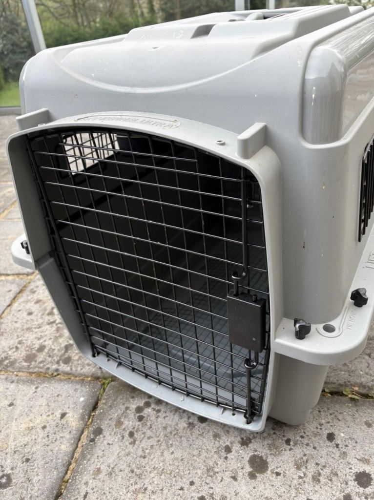 Pet Carrier / Cage
