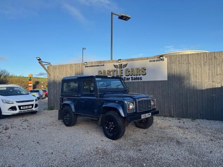 2006 Land Rover Defender XS Station Wagon Td5 ESTATE DIESEL Manual