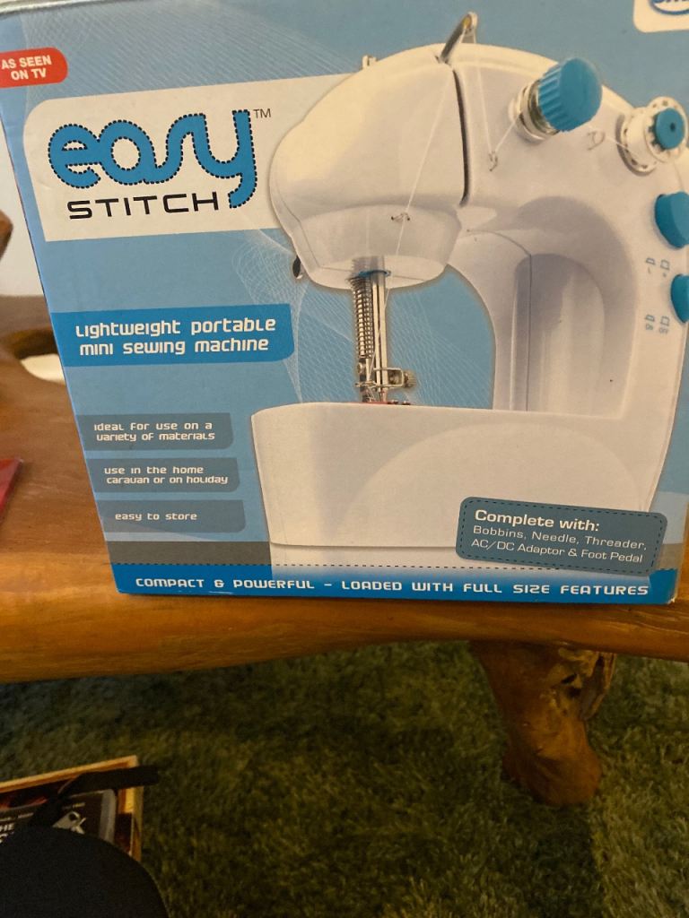 Easy stitch mini sewing machine