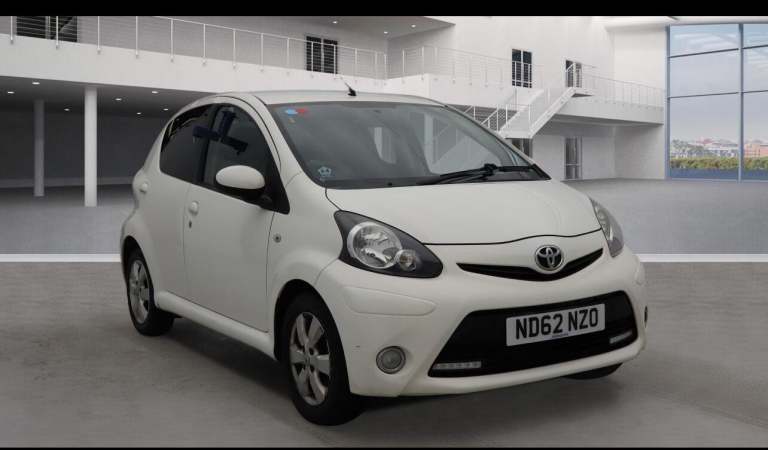 2012 Toyota AYGO 1.0 VVT-i Fire 5dr HATCHBACK PETROL Manual