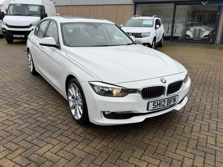 BMW 3 SERIES 2.0 320I LUXURY SALOON Petrol Automatic in White