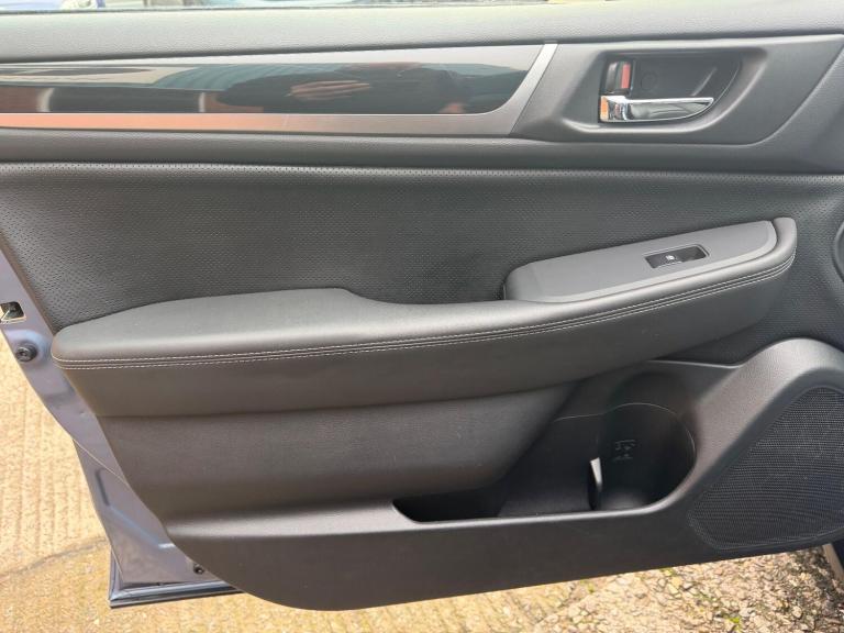  Subaru Outback 2.5i SE Premium Lineartronic 4WD Euro 6 (s/s) 5dr Petrol Automatic