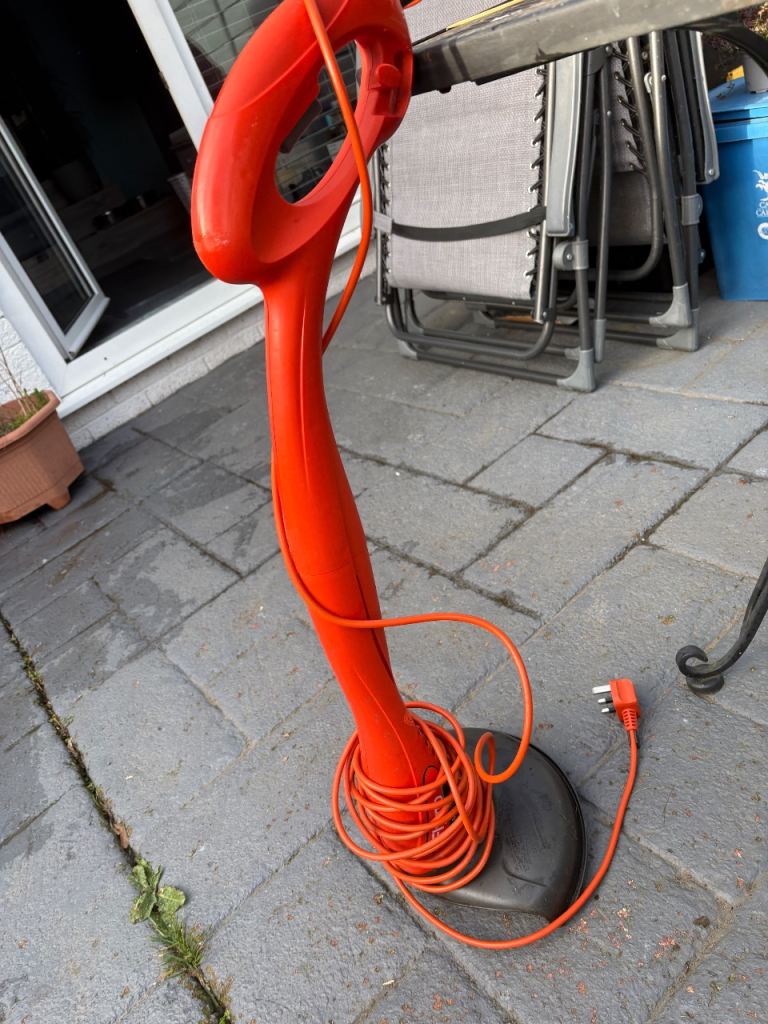 Black and Decker Electric Grass Trimmer – Good Working Order