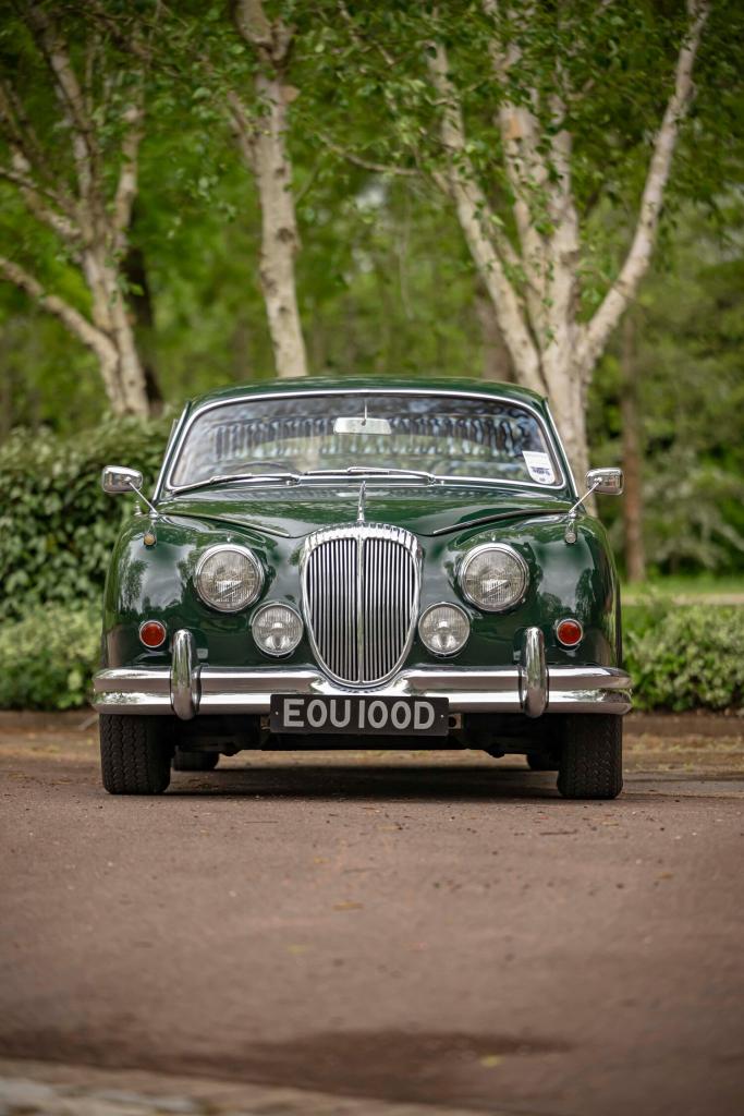 1966 Daimler V8  PETROL Automatic