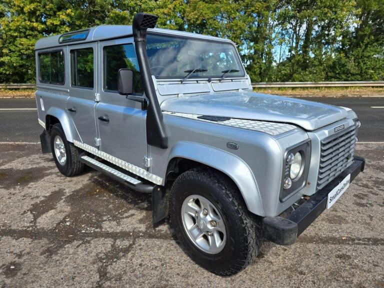 2004 Land Rover Defender XS Station Wagon Td5 ESTATE DIESEL Manual