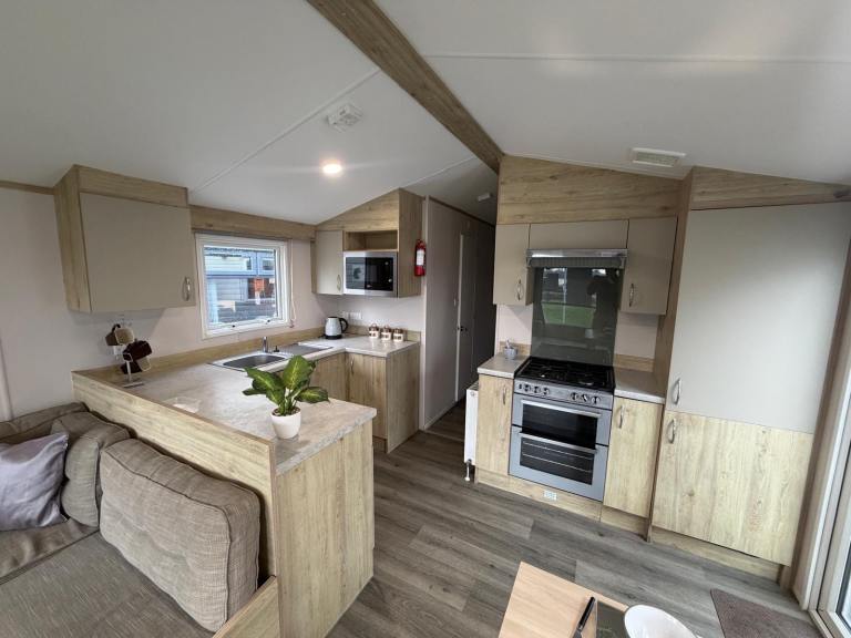 Cheap 3 Bedroom Static Caravan Holiday Home Chichester
