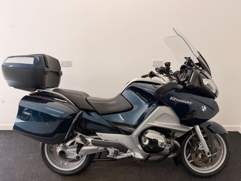 BMW R1200RT ** FULL LUGGAGE - CRASH BARS - WARRANTY ** 