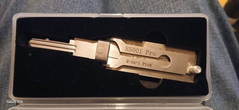 Lock picking tool.