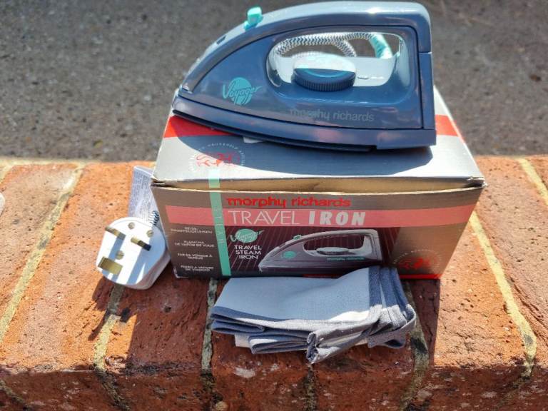 Morphy Richards Travel Iron - Brand NEW and Unused