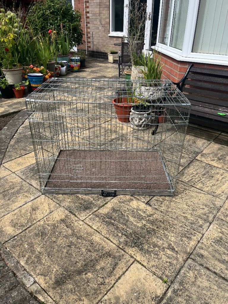 Pet cage for sale 