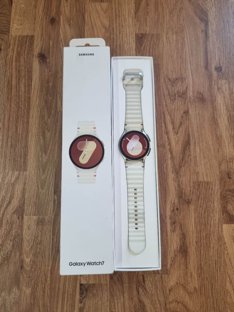 ​Samsung Galaxy Watch 7 – 40mm (GPS, Silver) - Boxed
