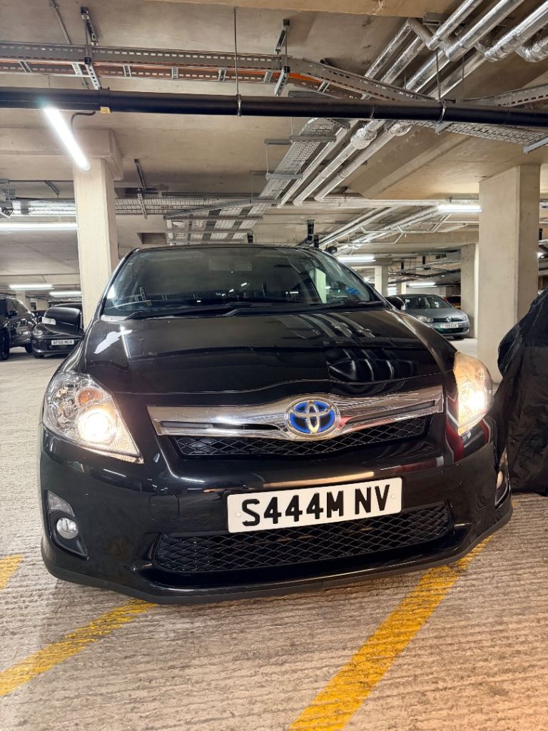Toyota, AURIS, Hatchback, 2010, Semi-Auto, 1798 (cc), 5 doors