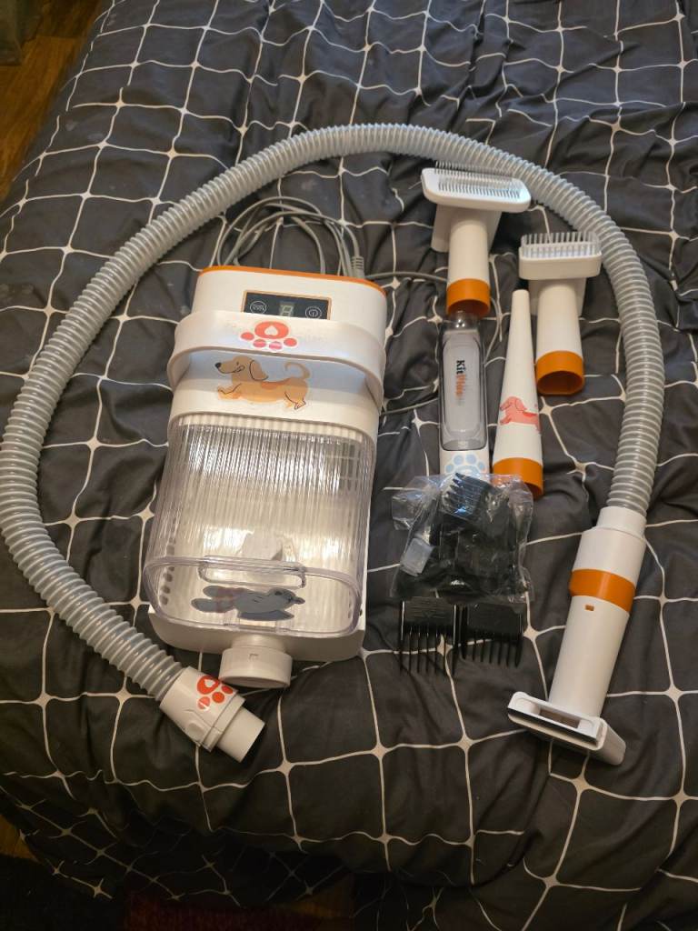 Pet grooming kit 