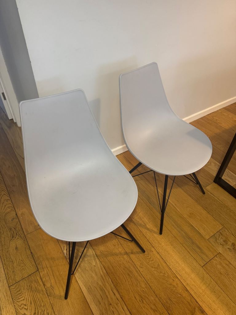 Dining room chairs - 4 available 