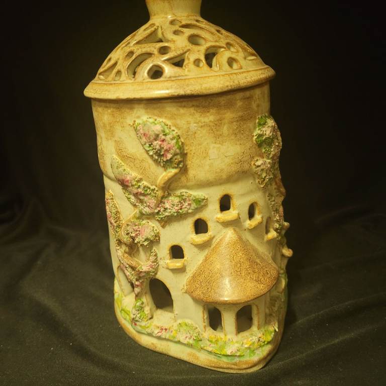 Studio Pottety 20cm High Decorative  Candle  Holder Perfect Condition (L)