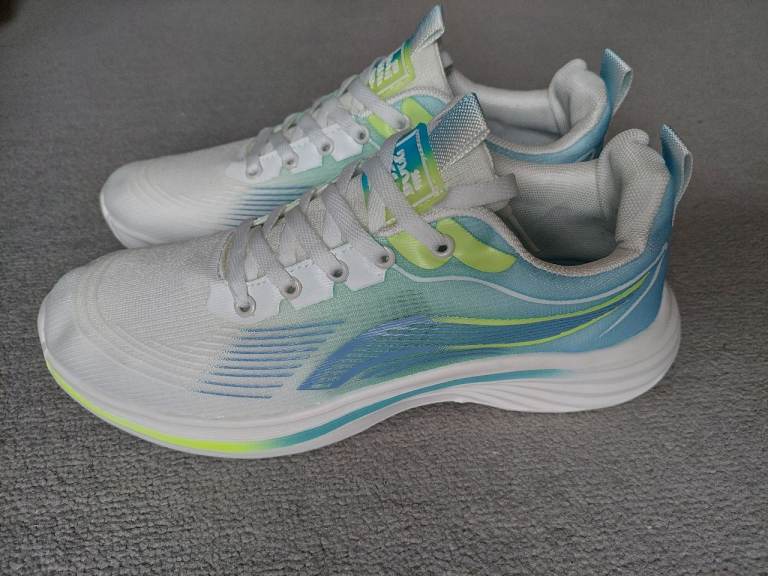 Men’s Trainer - New