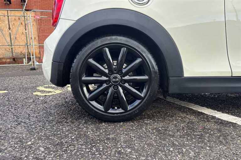 2017 MINI Hatch 2.0 Cooper S Hatchback 3dr Petrol Manual Euro 6 (s/s) (192 ps) Hatchback Petrol M...