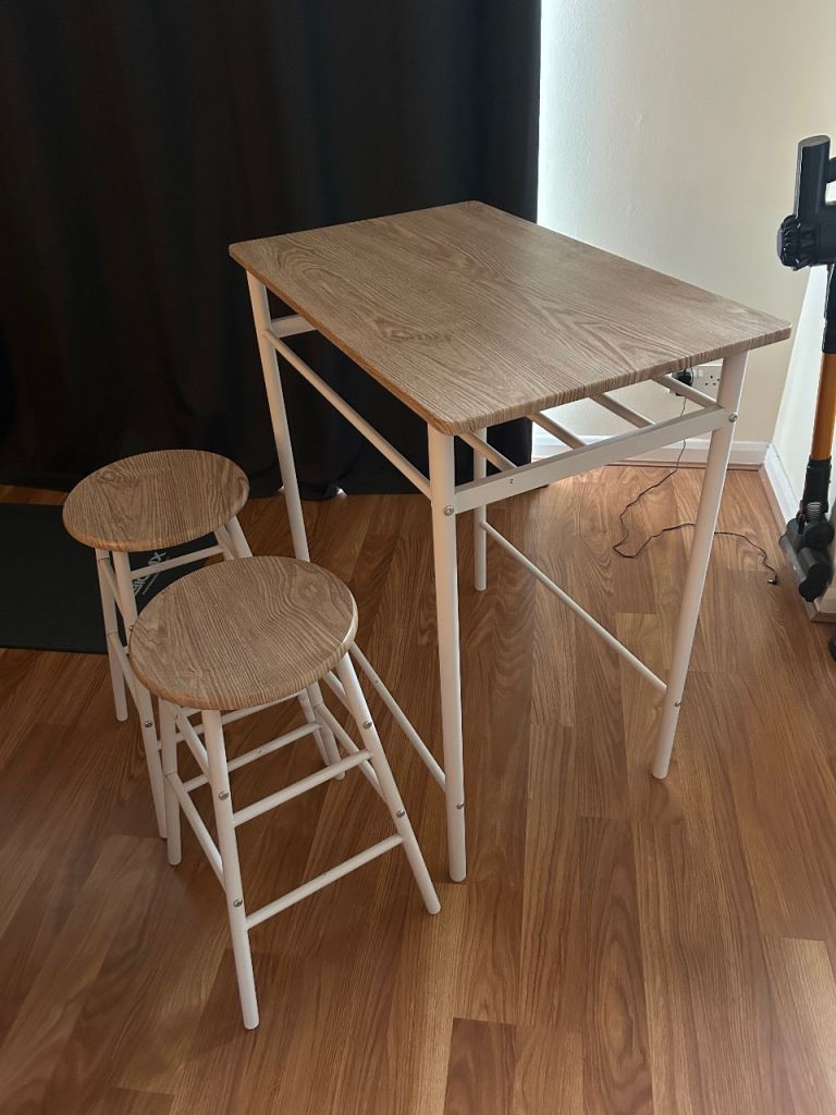 Breakfast Bar Table / Kitchen Table & 2 Stools – White/Oak